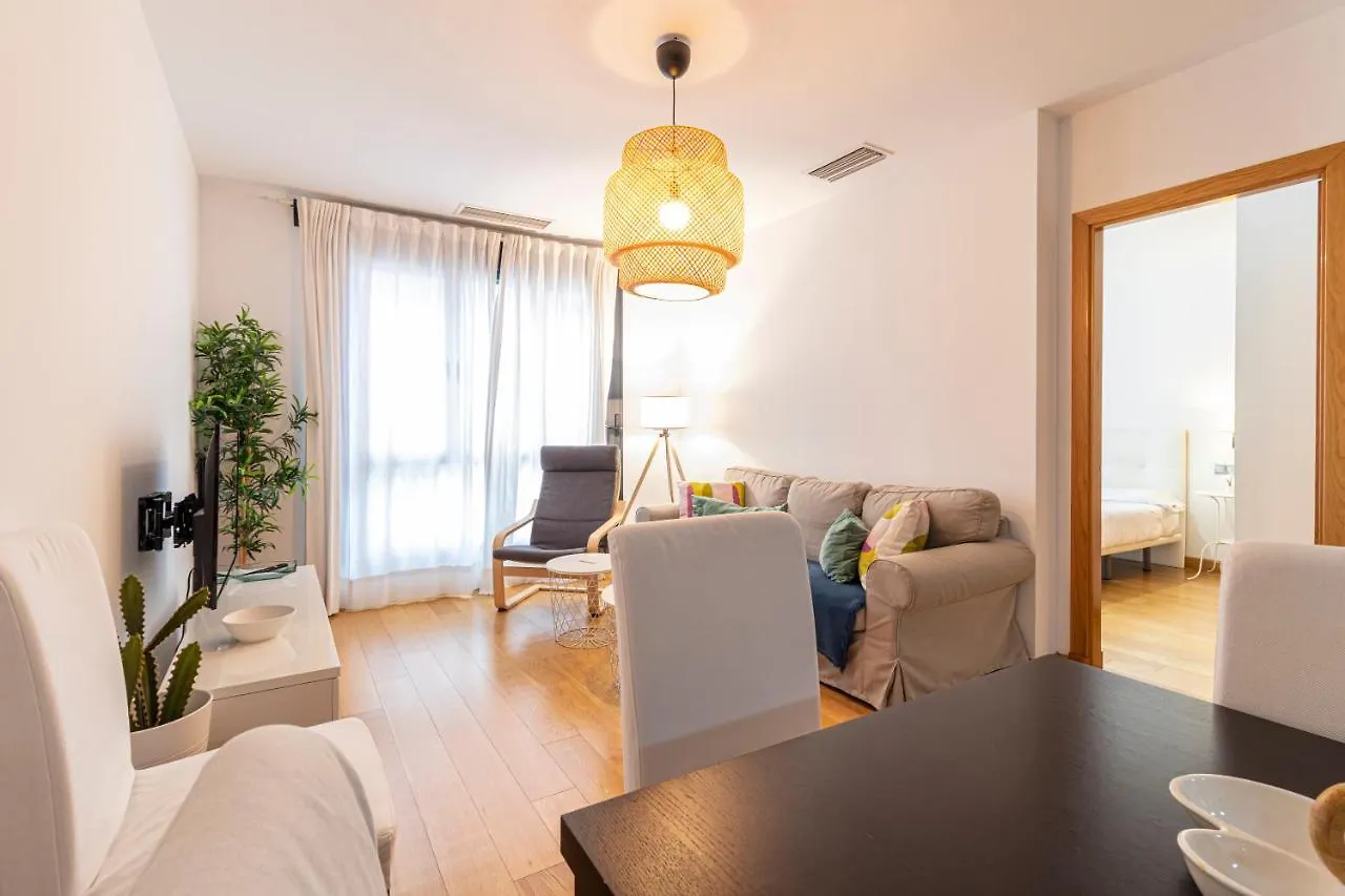 Allo Apartments Cerca Feria - 2 Habitaciones - Parking Gratis